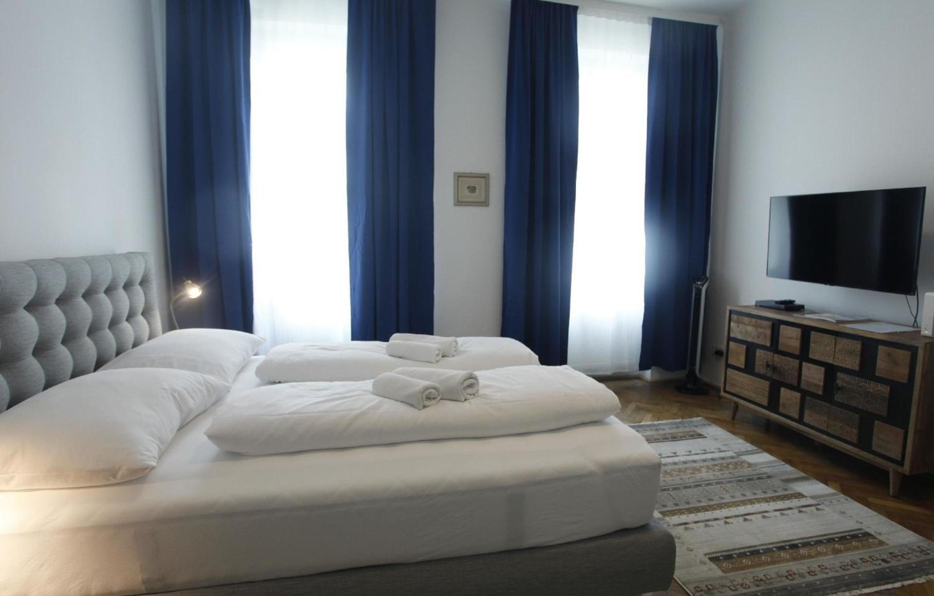 Schoene Dreizimmerwohnung Direkt Am Augarten Apartment